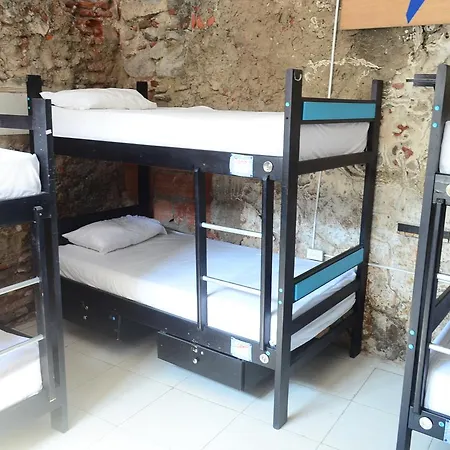 Volunteer By Fem Hostal Cartagena